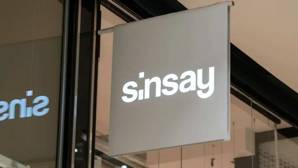 Sinsay LED Szalagfény: Hogyan Spóroltam Meg Egy Villanyszerelő Árát 2026-ban